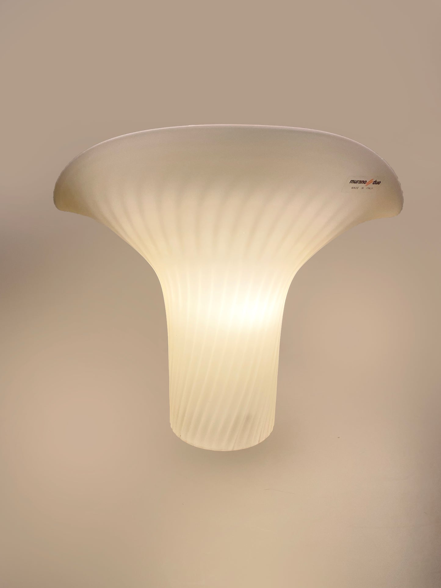 Large Murano Swirled Calla Lily Oyster Mushroom Lamp