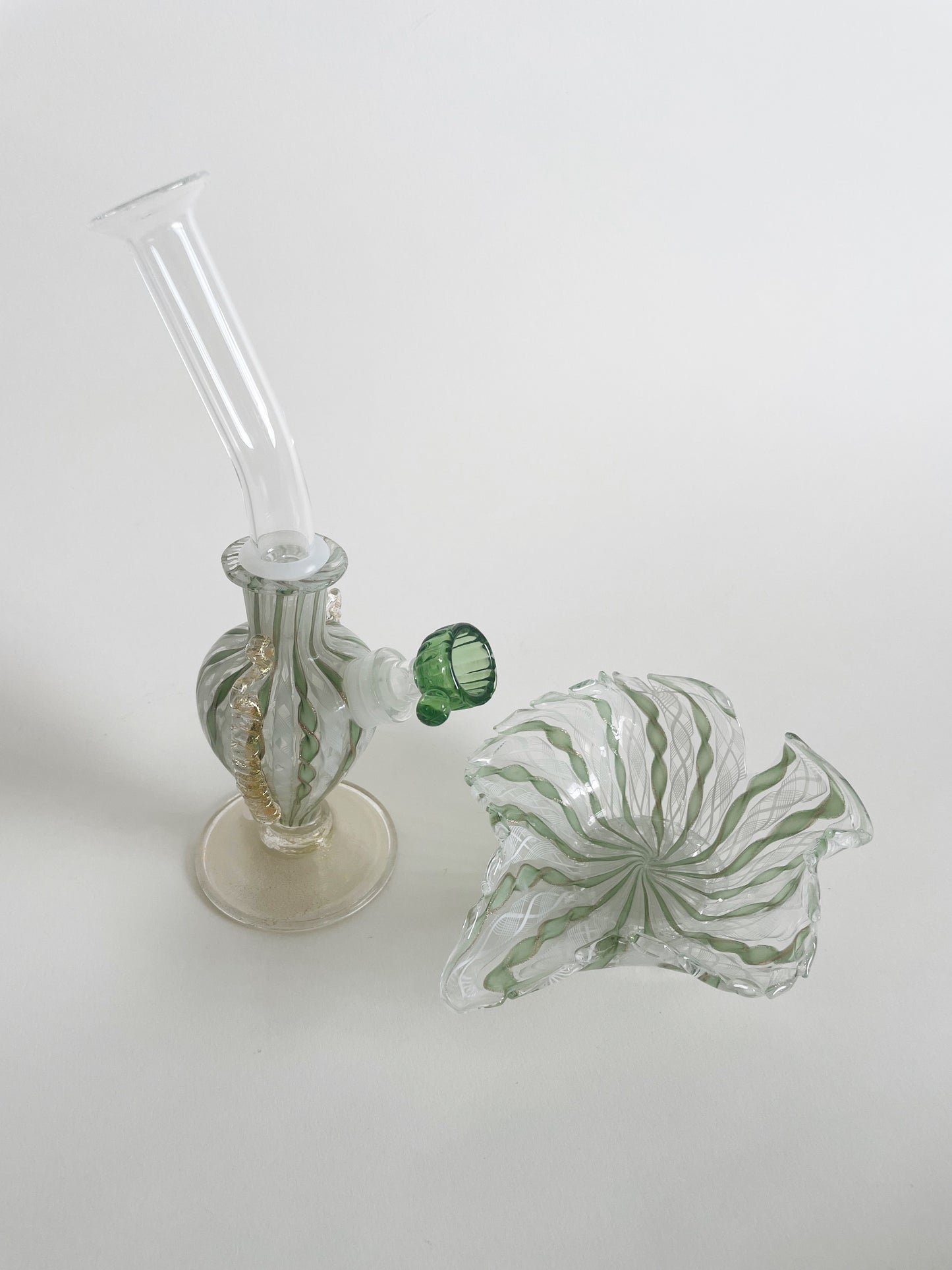 Art of Smoke Minty Bong - Handblown Glass