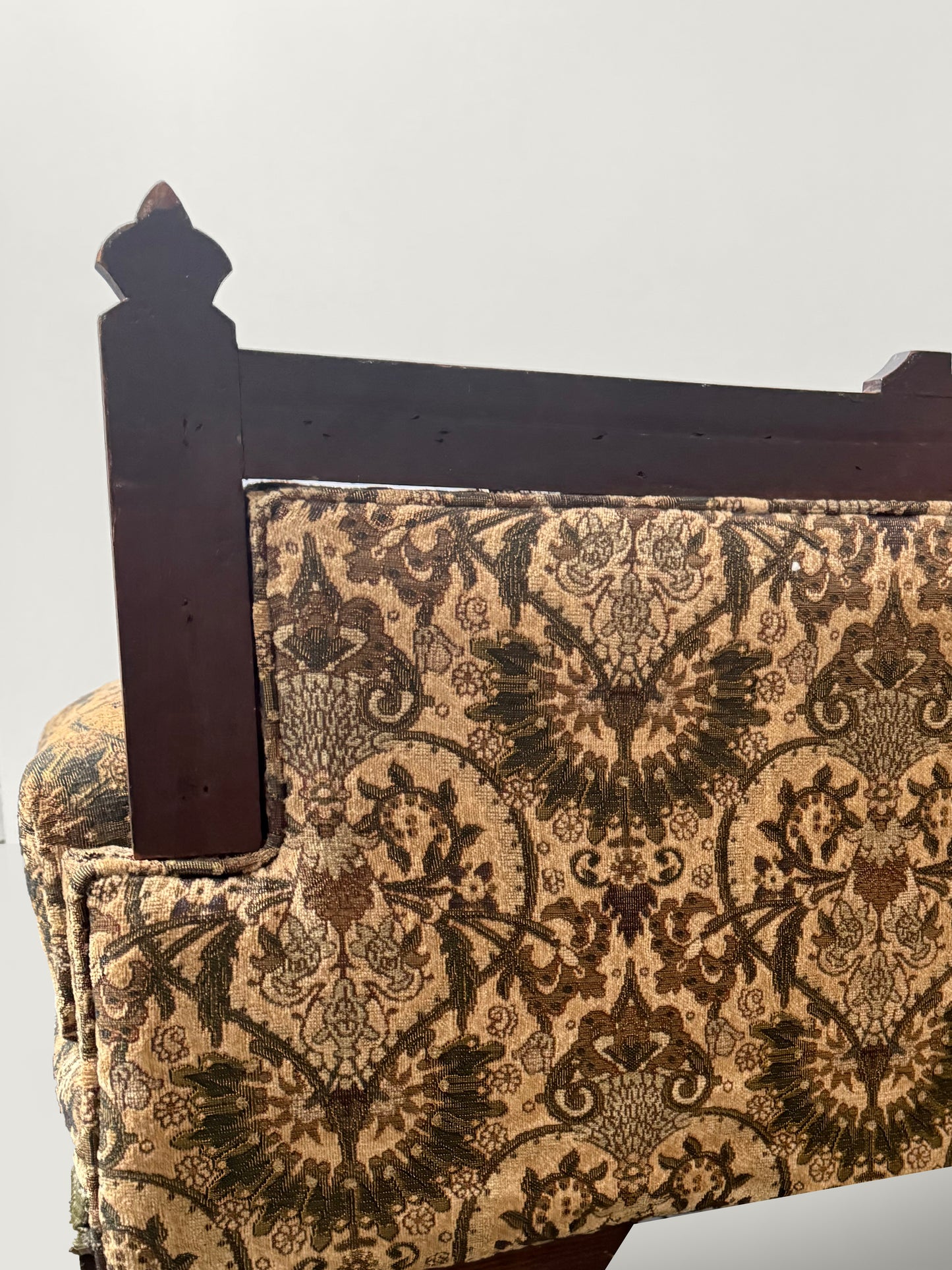 Early 20th Century Victorian Pull Out Sleeper Fainting Chaise